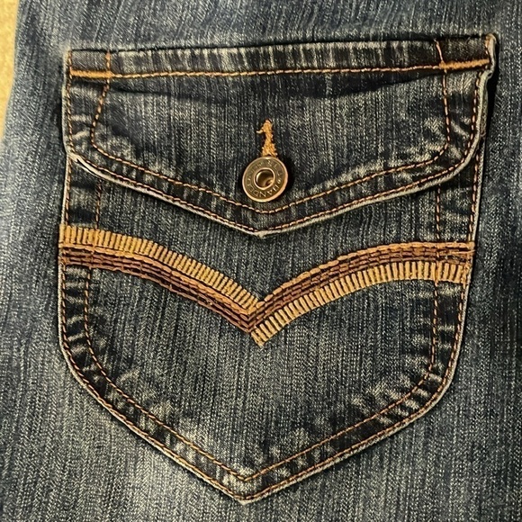 Bandolino Blu Denim Capris Size 10 - Picture 7 of 11